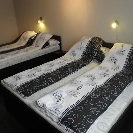 Eplenyi Apartmanhaz *