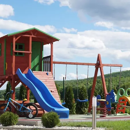 Eplenyi Apartmanhaz *