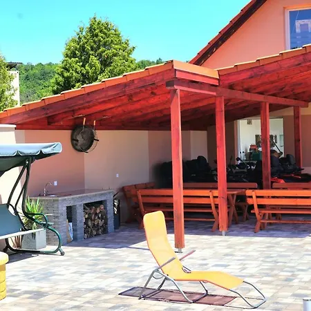 דירה Eplenyi Apartmanhaz Eplény