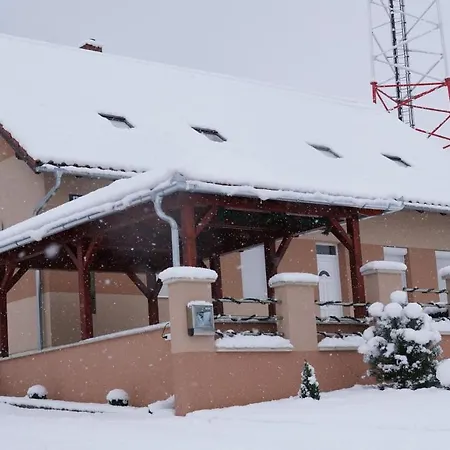 Eplenyi Apartmanhaz * Eplény