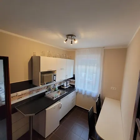 Eplenyi Apartmanhaz *