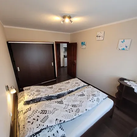 דירה Eplenyi Apartmanhaz