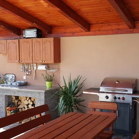 דירה Eplenyi Apartmanhaz *