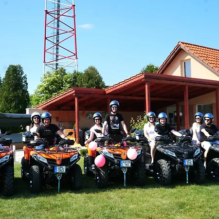 Eplenyi Apartmanhaz דירה