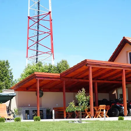 דירה Eplenyi Apartmanhaz *