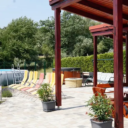 Daire Eplenyi Apartmanhaz *
