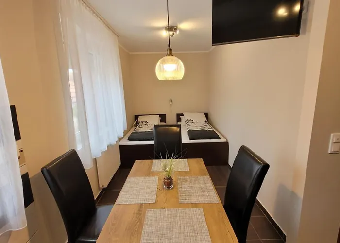Eplenyi Apartmanhaz Lägenhet Eplény